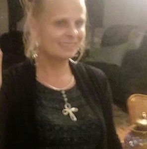 Meet your Posher, Anita
